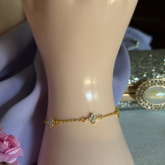 14K Gold Plated Chain Bracelet with Silver Star Charms - Picture 4 of 4